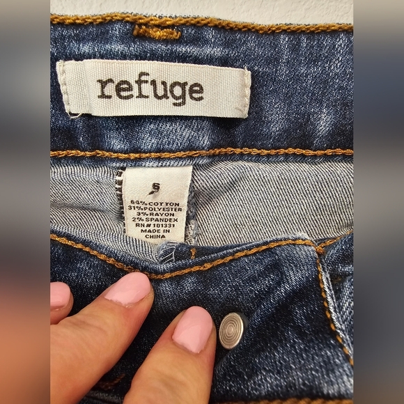 Refuge Denim Raw Hem Shorts Women's Size 6 - Picture 4 of 5